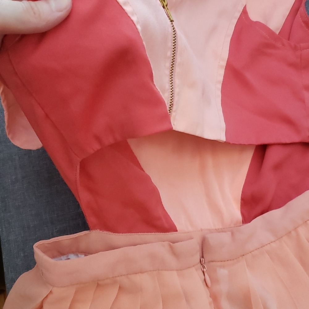 Cutout dress - Picture 6 of 6